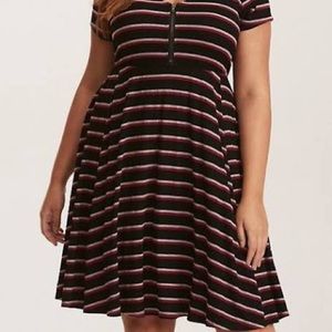 Torrid Size 1 dress EUC